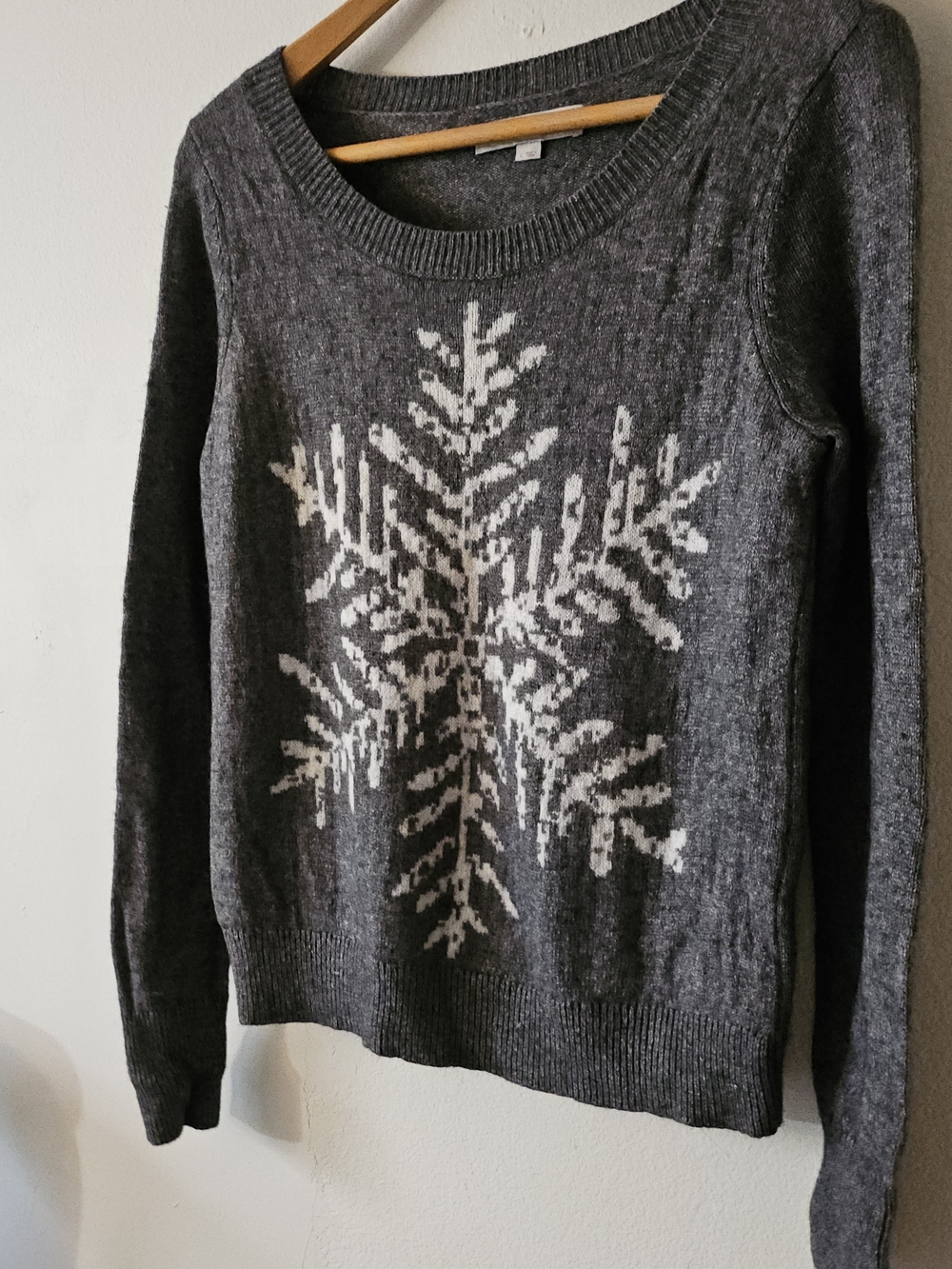 LOFT Gray Sweater with White Snowflake 225
